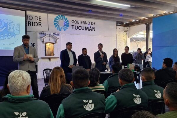 Capacitación sobre prevención del Dengue en la Municipalidad